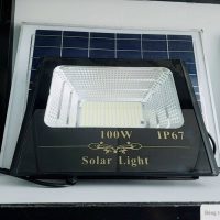 Đèn pha năng lượng mặt trời 100W