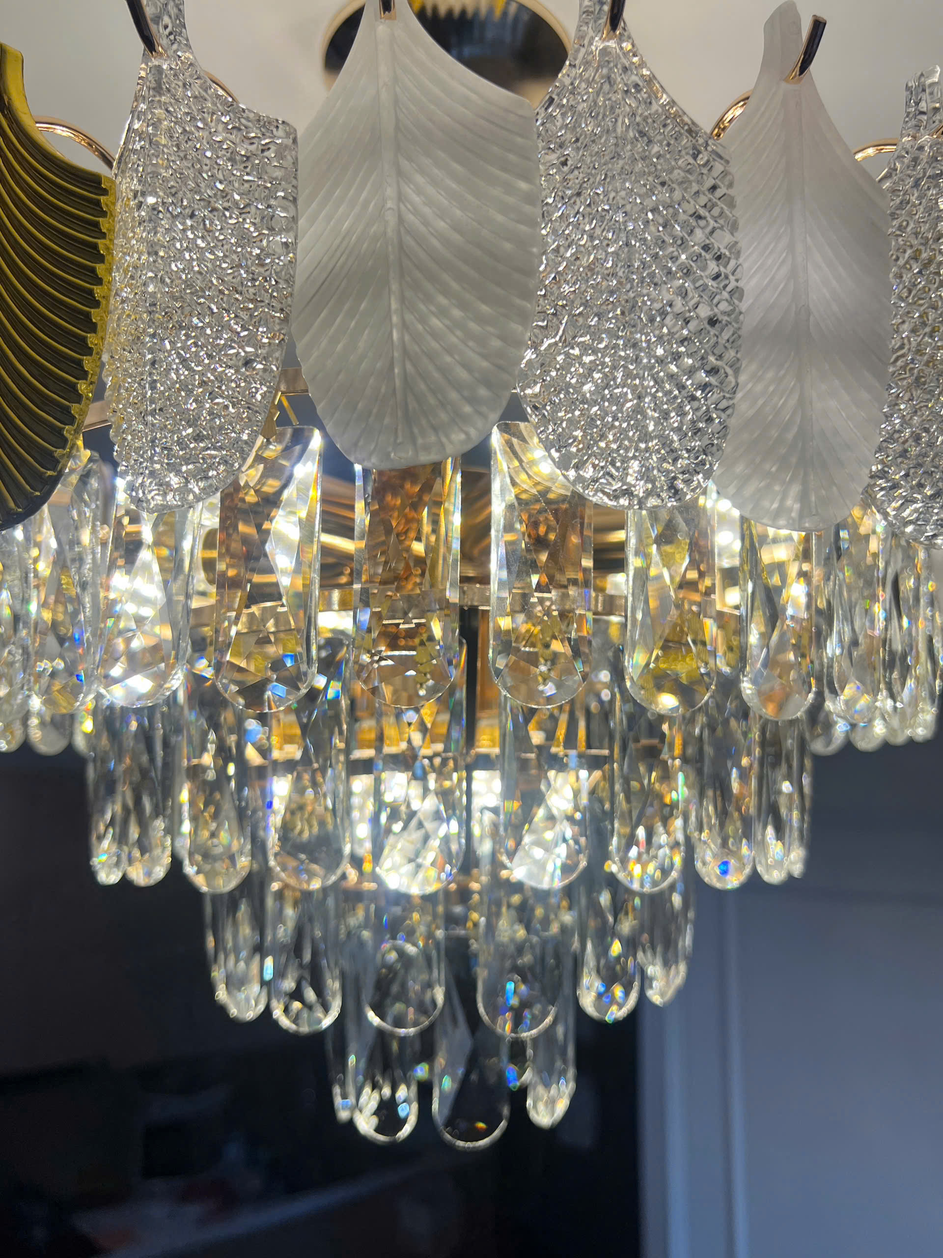 den chum pha le k9 dangquang lighting 2 Copy - Tất tần tật về pha lê và ứng dụng của nó trong đèn trang trí den chum pha le k9 dangquang lighting 2 Copy - Tất tần tật về pha lê và ứng dụng của nó trong đèn trang trí
